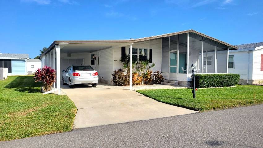 Lake Wales, FL Mobile Home for Sale located at 358 Gull Lane Tower Lakes